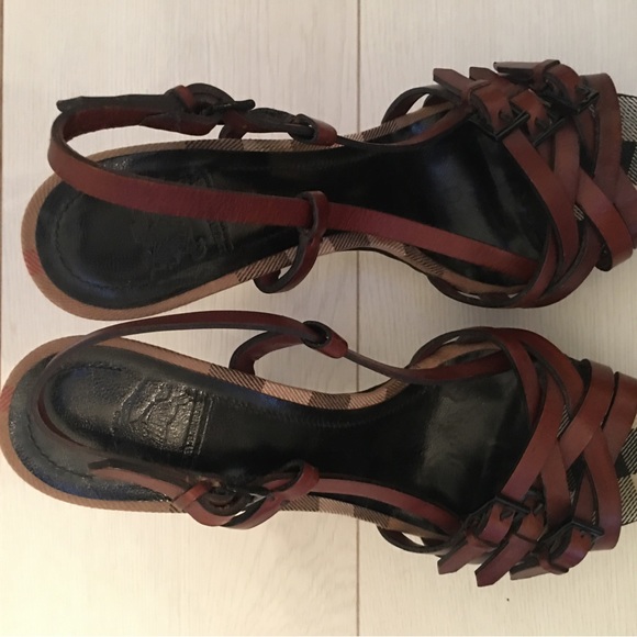 Burberry Heels - Picture 14 of 14
